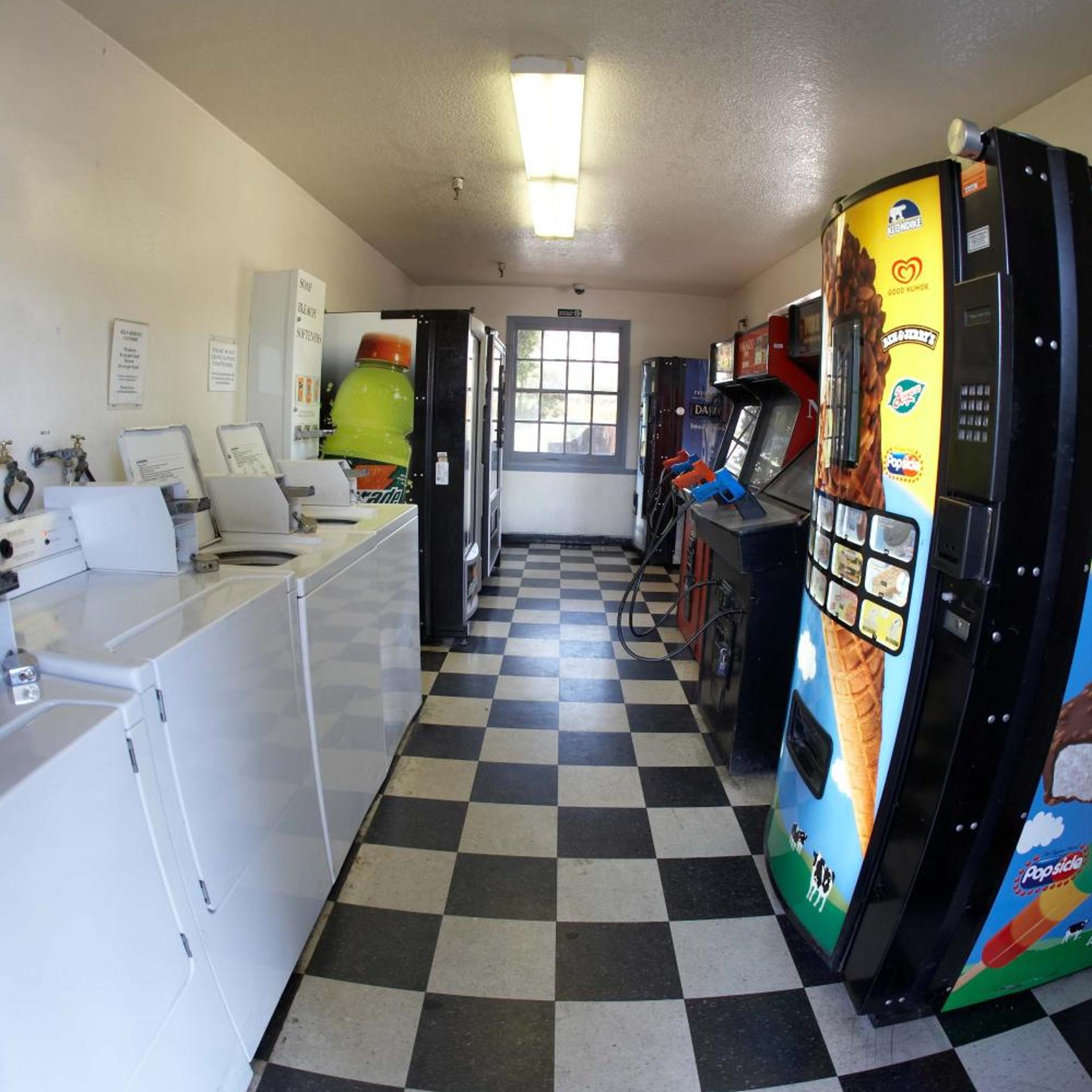 EZ 8 Motel Old Town 20/24