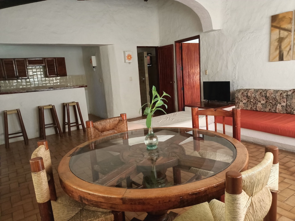 Hotel Plaza Tucanes 37/50