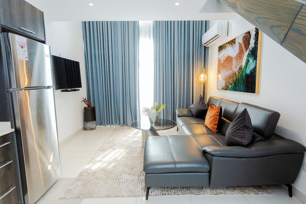 Accra Luxury Apartments at The Gardens 18/50