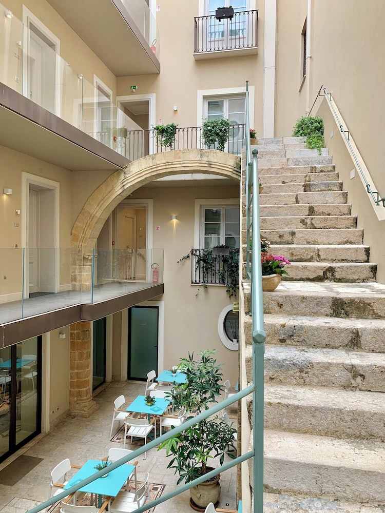 San Michele Hotel 67/74