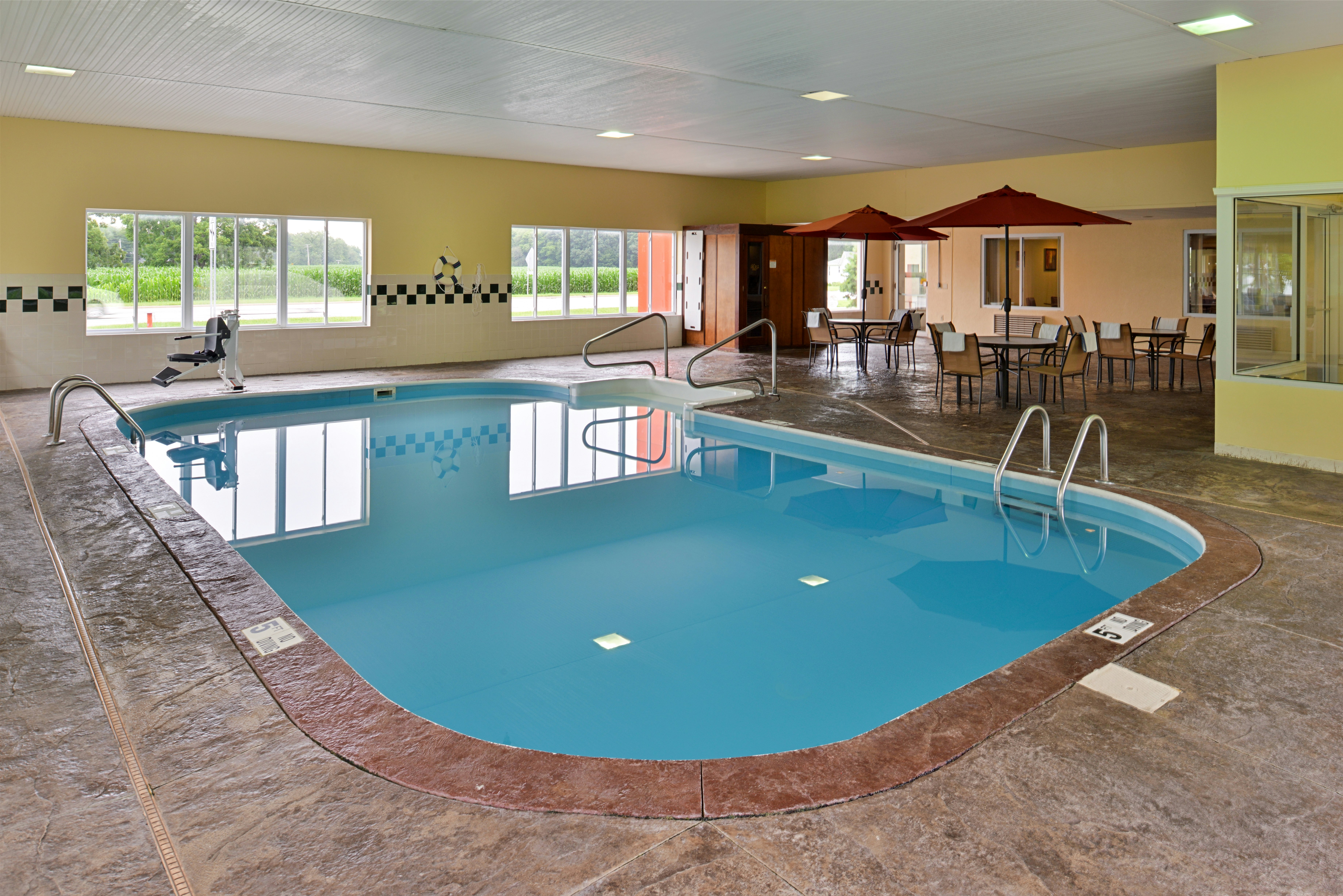 Red Roof Inn Sandusky - Milan 42/43