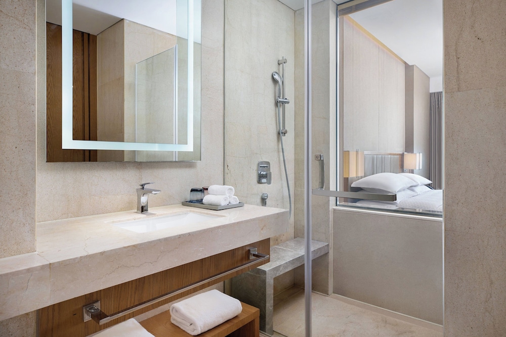 Four Points by Sheraton Shanghai, Kangqiao 16/17