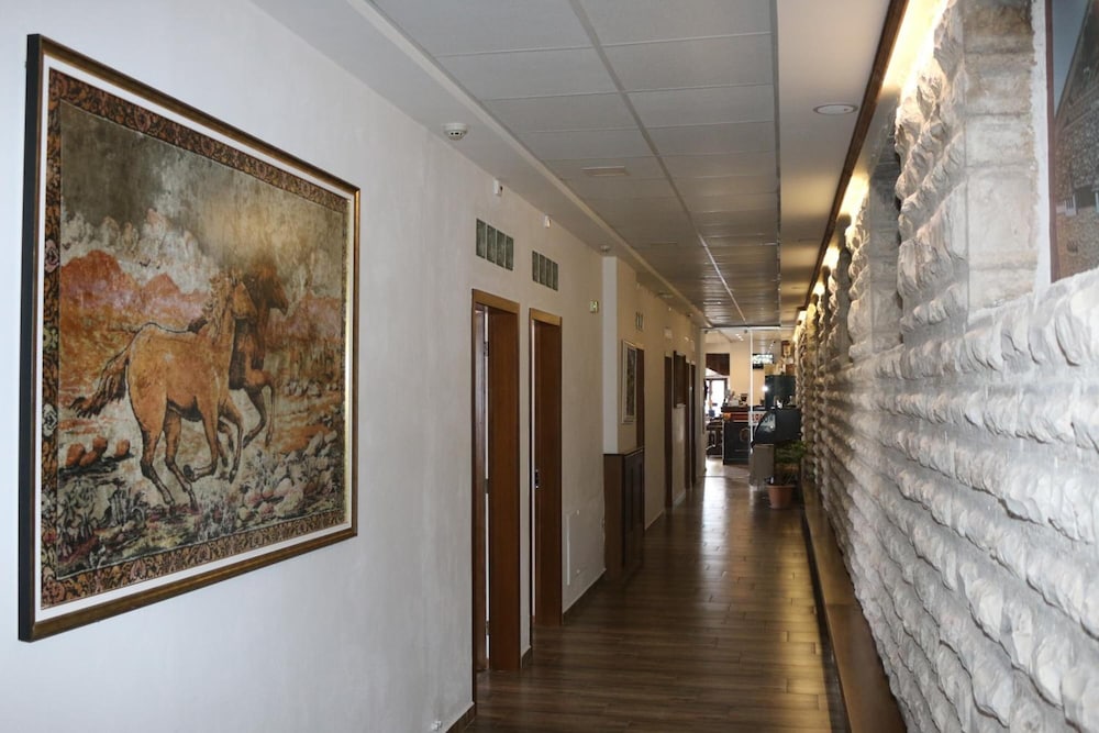 Kodra Hotel Gjirokaster 11/59