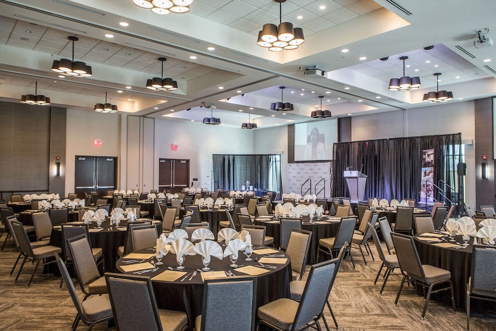Hyatt Place Delano 46/55