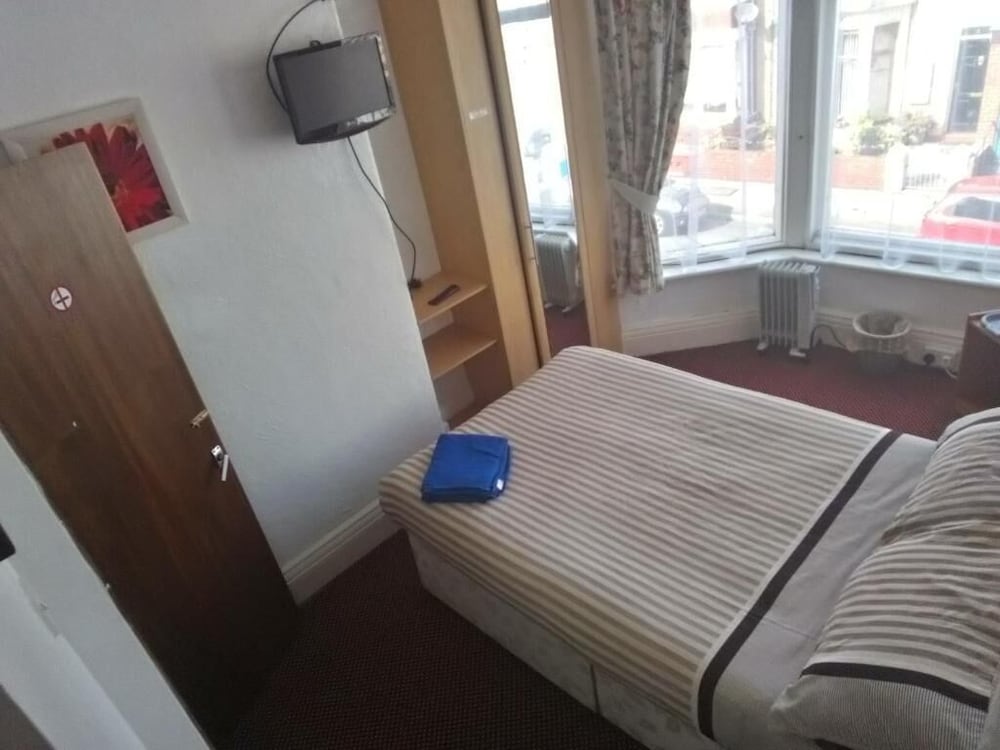 ROOM, DOUBLE BED, PRIVATE BATHROOM