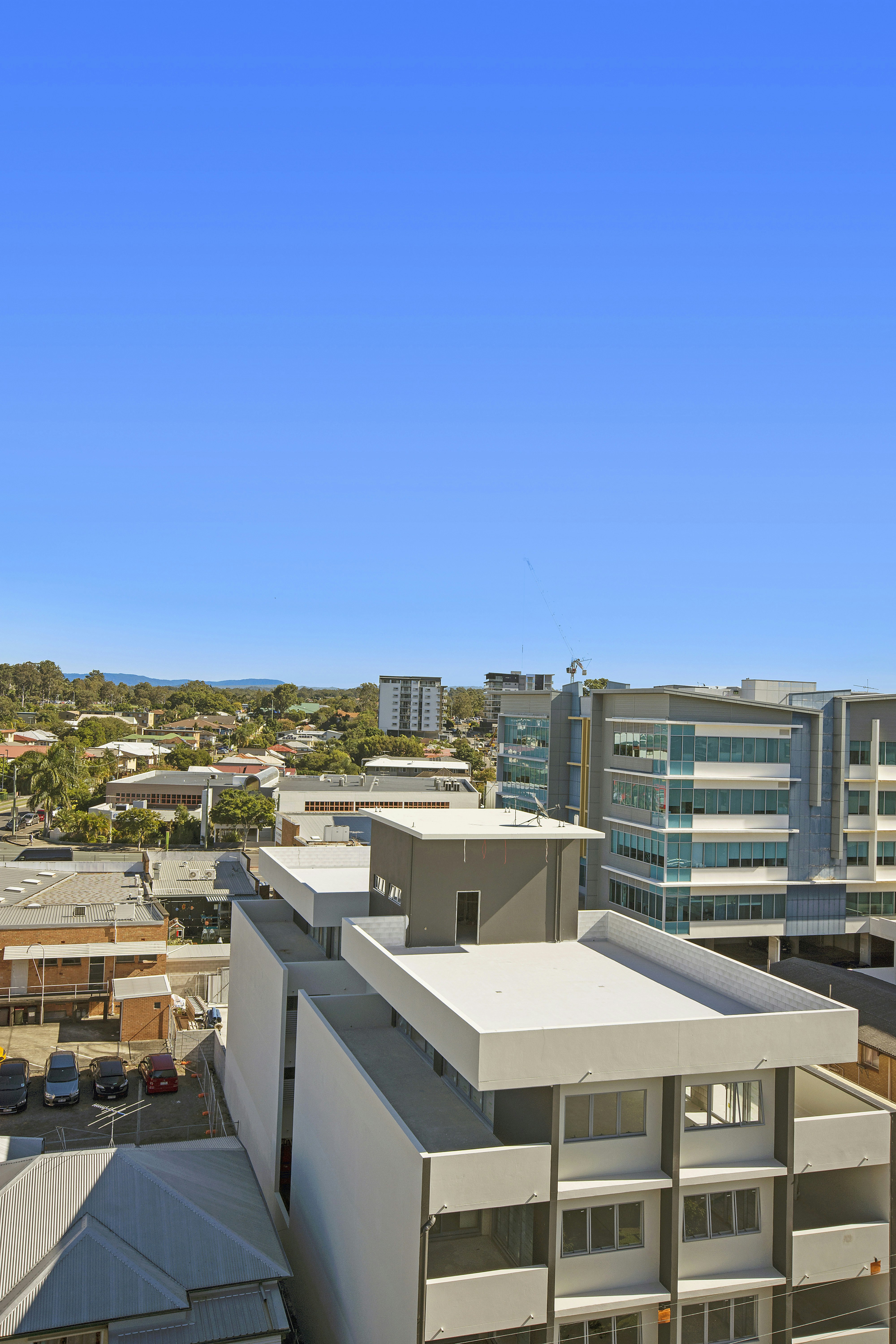 THE CHERMSIDE APARTMENTS 4/57