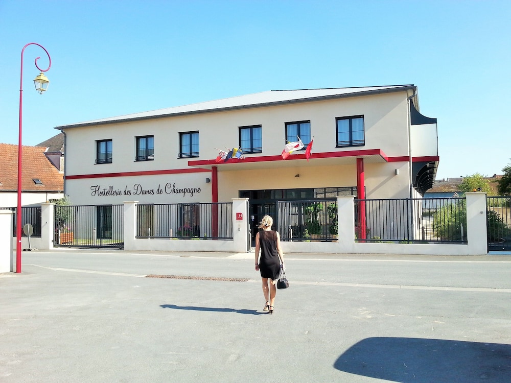 hostellerie du mont aime