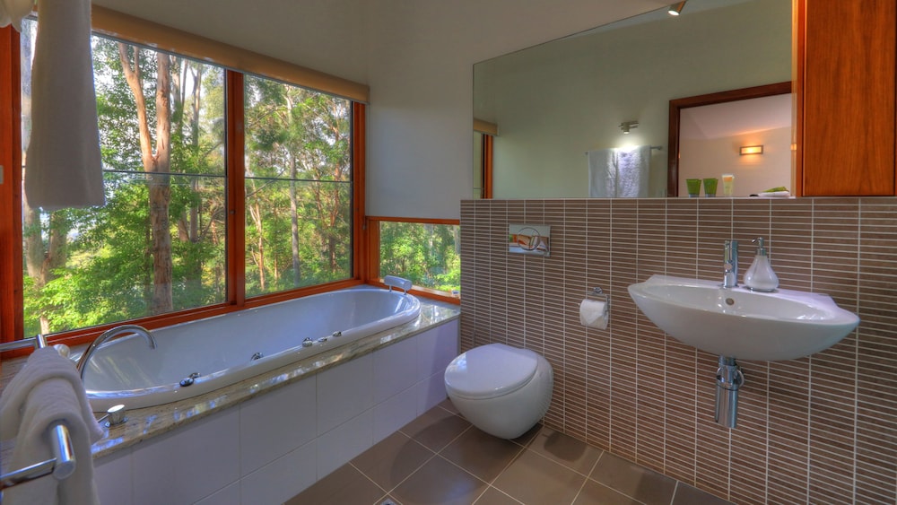 Montville Oceanview Cottages 25/25