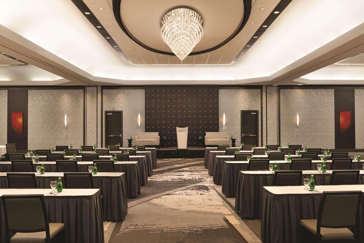 Radisson Hotel Vancouver Airport 40/45