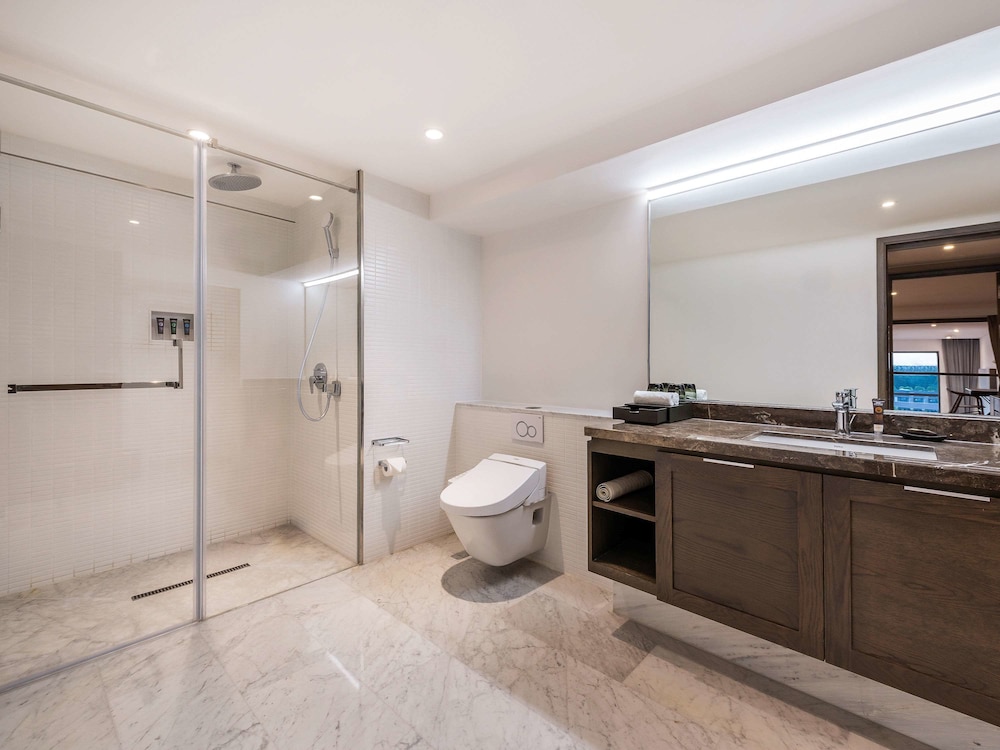 Novotel Suites Shanghai Hongqiao 6/26