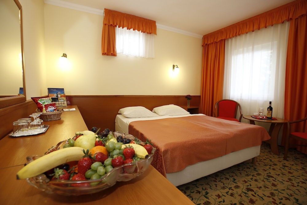 Hotel Korona Eger 29/66