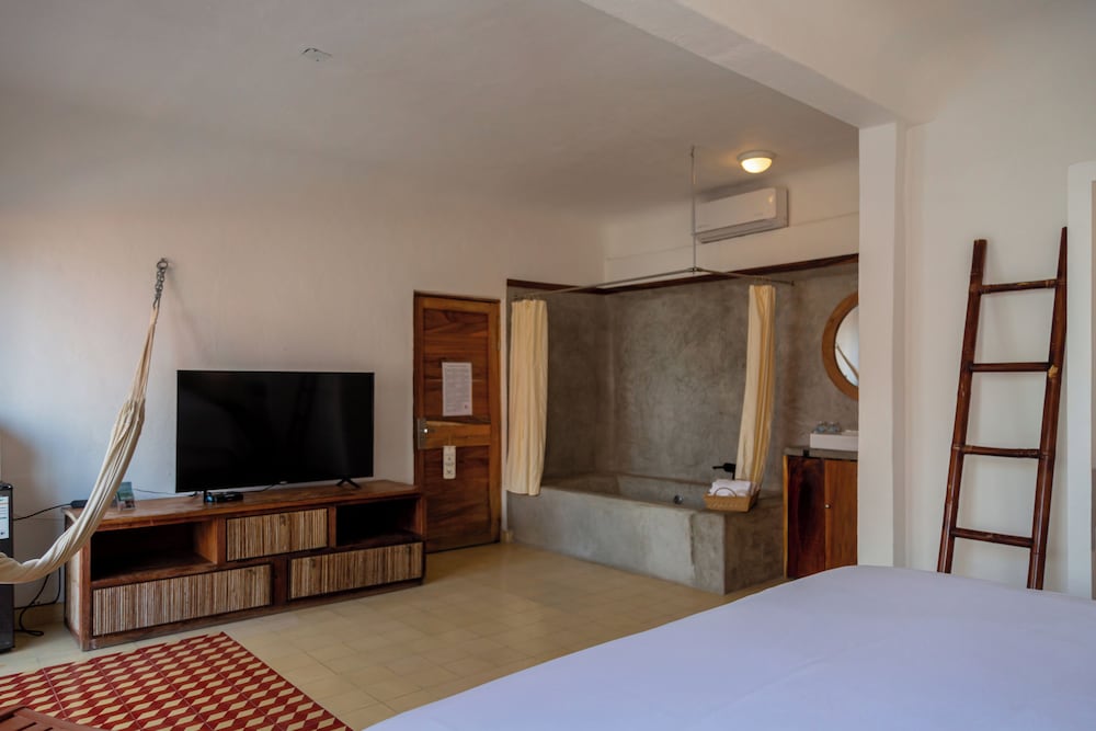 Amaca Hotel Puerto Vallarta 42/76