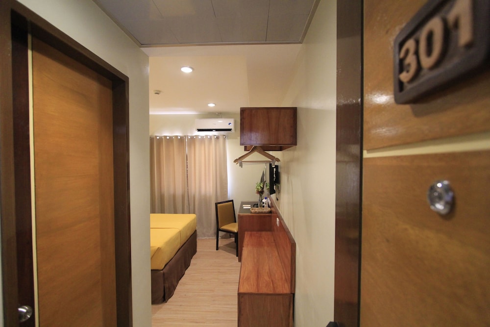 Coron Soleil Express Hotel 32/65