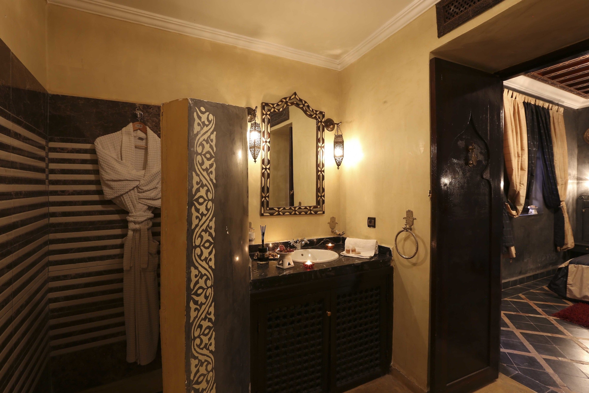 1 BEDROOM, SUPERIOR, DOUBLE OR TWIN BED