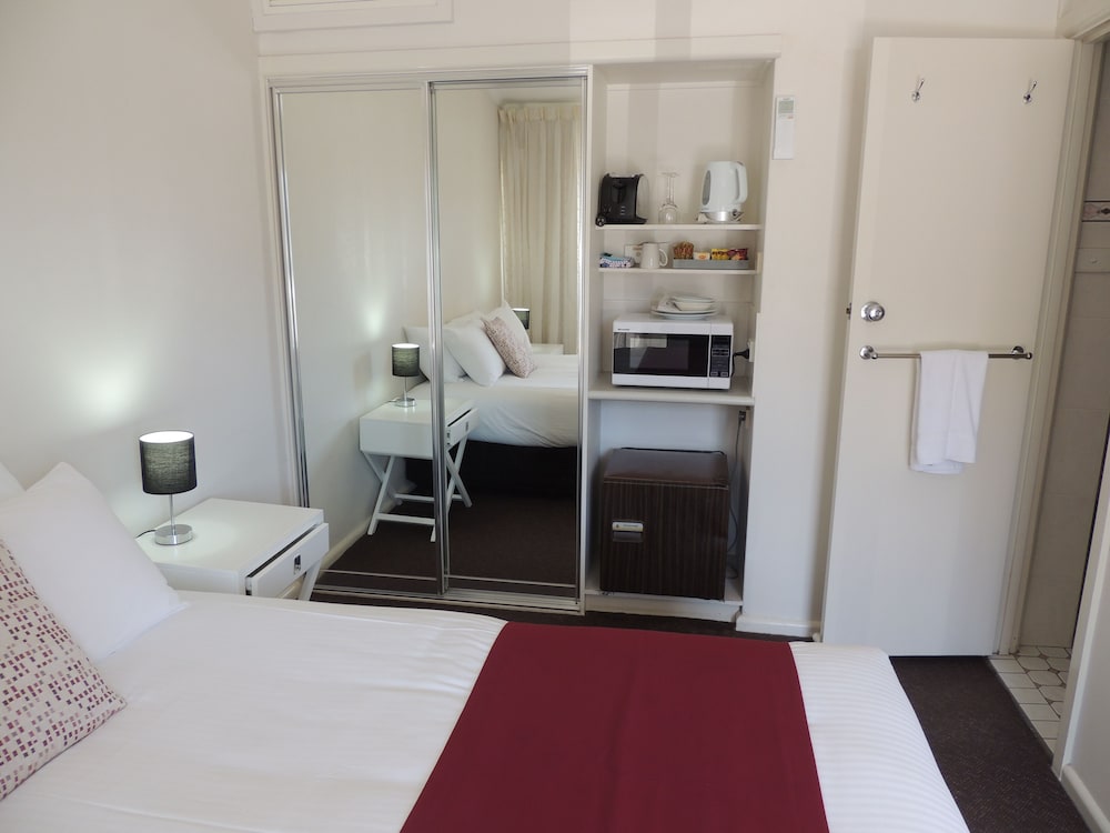 Comfort Inn Premier 2/28