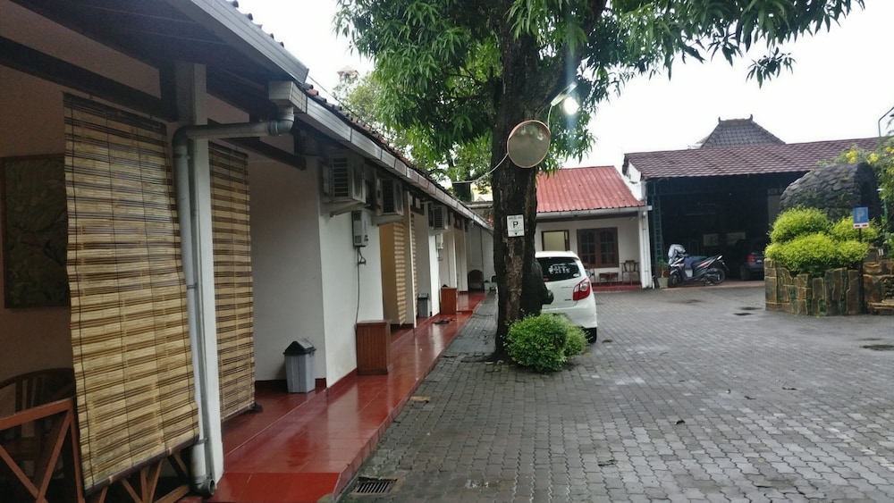 Hotel Perdana by ZUZU 59/65