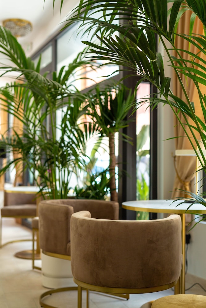 Hotel Le Roquebrune 6/50