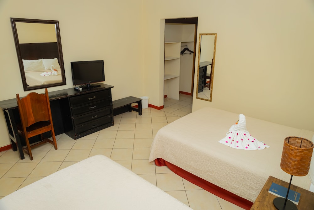 Las Espuelas Hotel 25/54