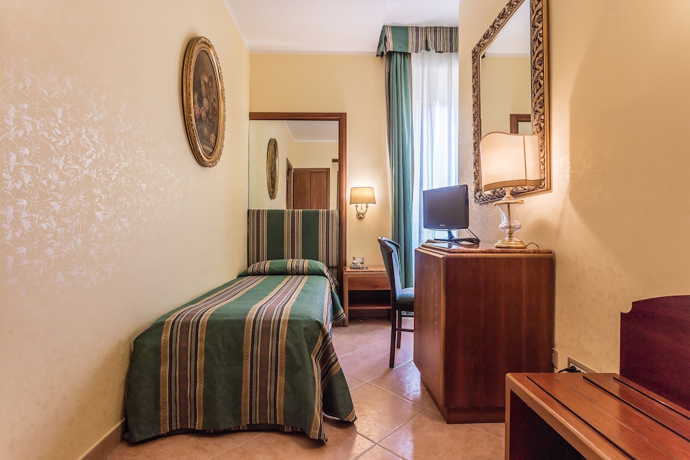Raeli Hotel Archimede 19/44