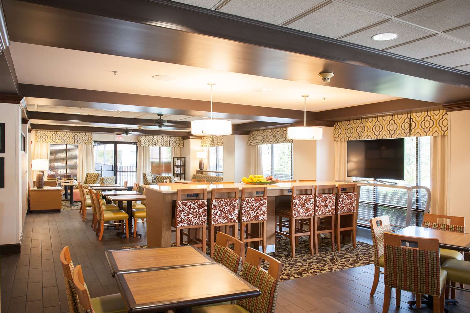 restaurant cafeteria