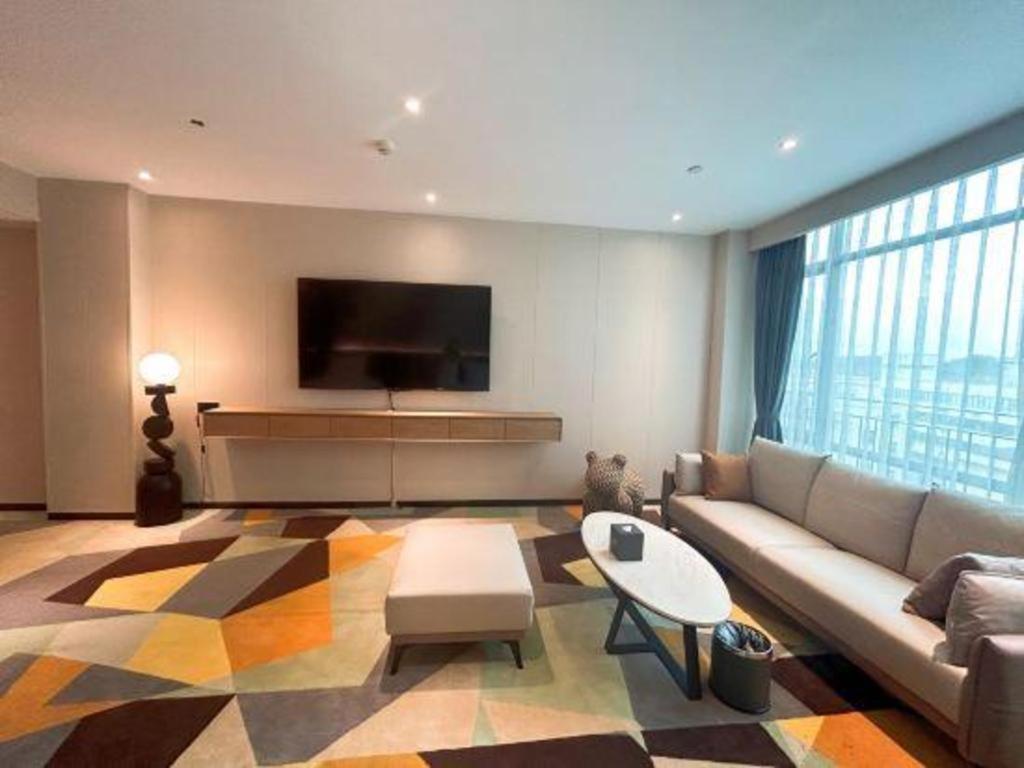 Chonpines Hotel (Guangzhou Rongchuang Wenlvcheng) 47/56