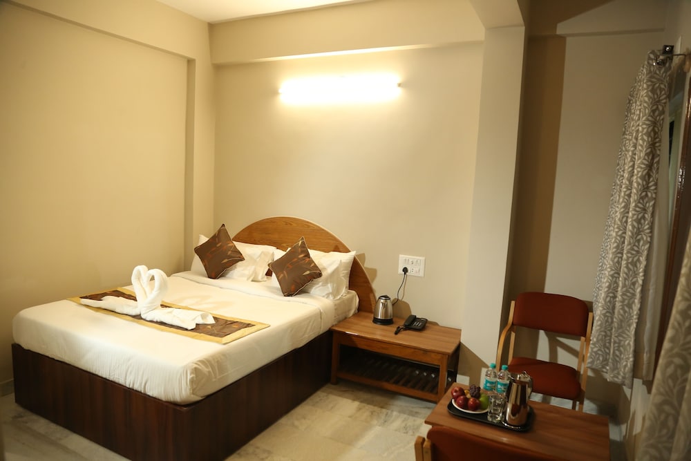 Soundarya Hotel 25/38