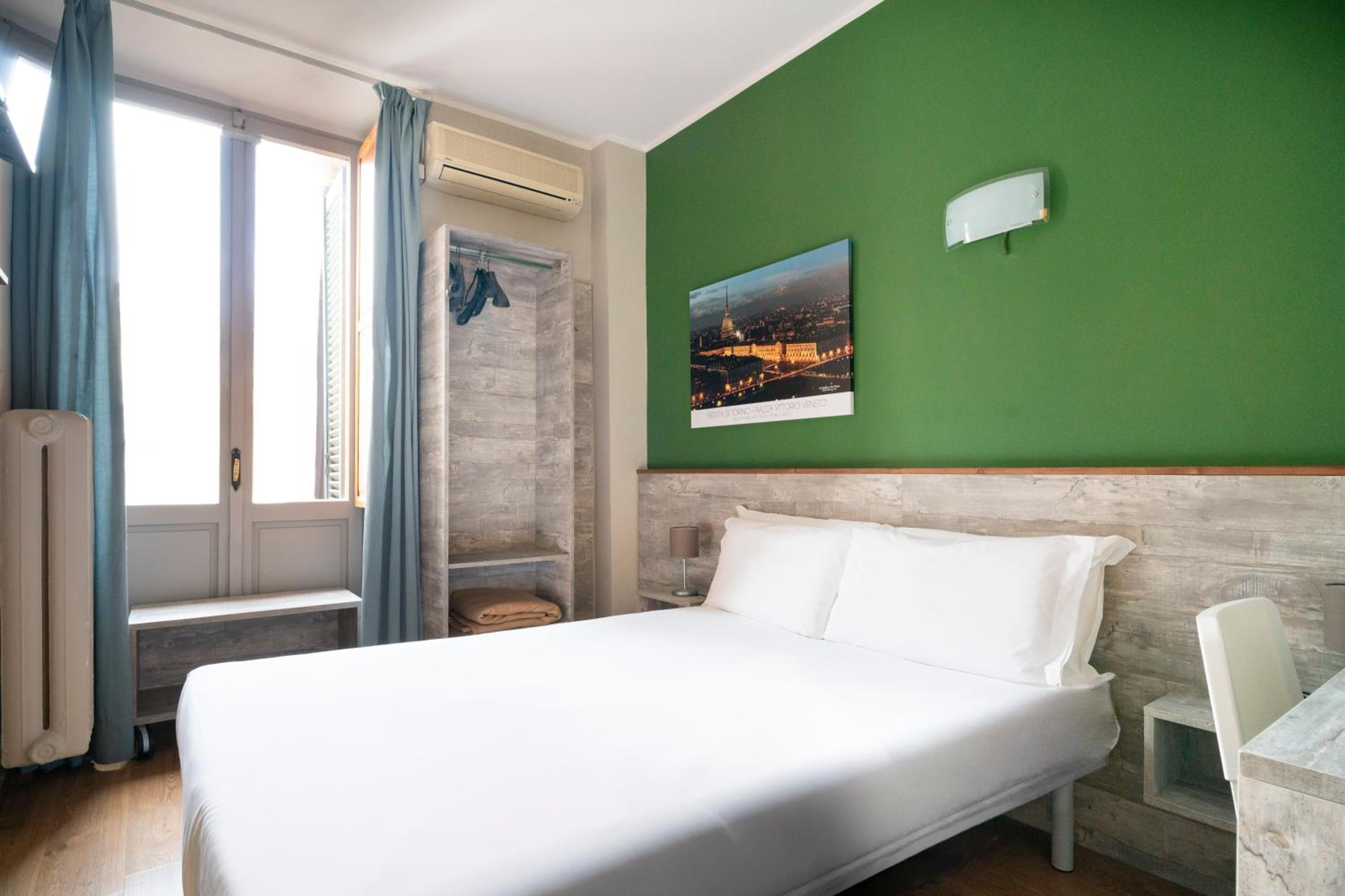 ECONOMY, DOUBLE BED