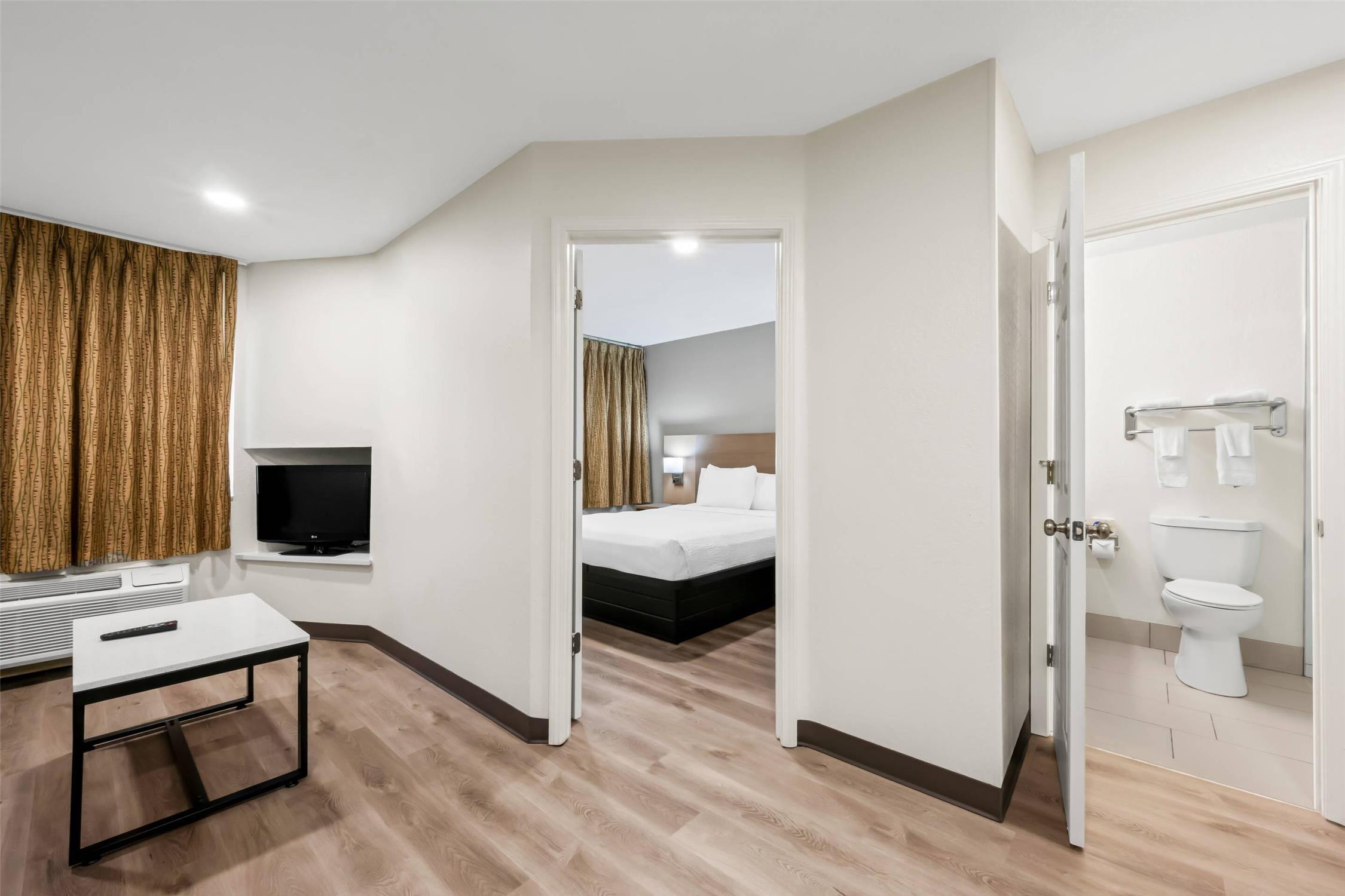 MainStay Suites Raleigh North 20/29
