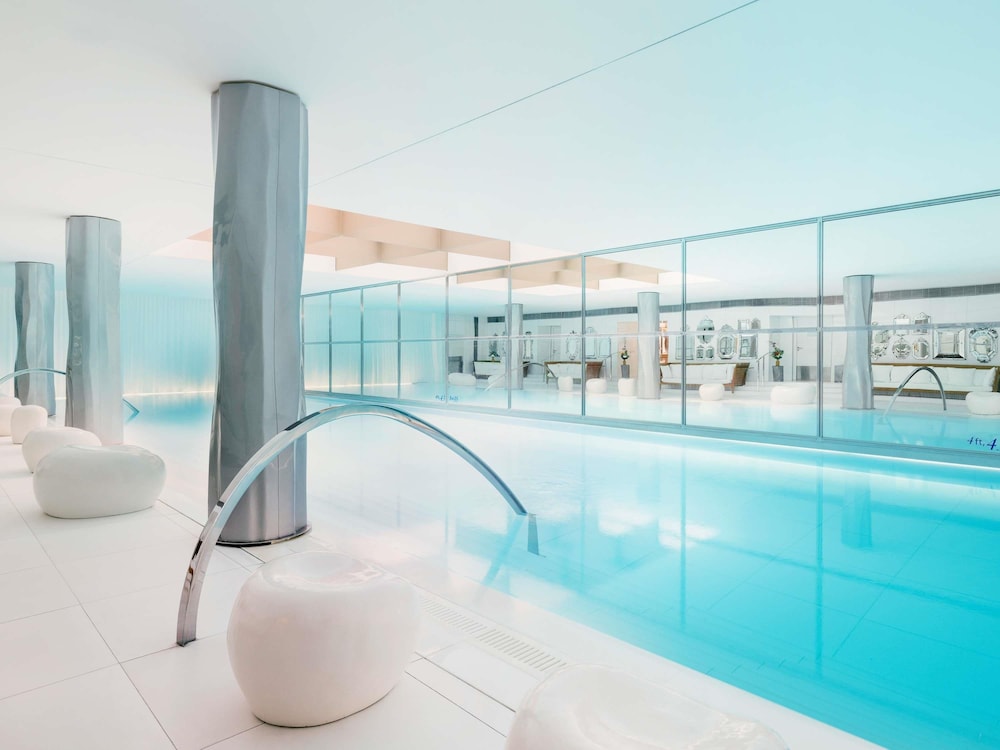 Le Royal Monceau Raffles Paris 42/80