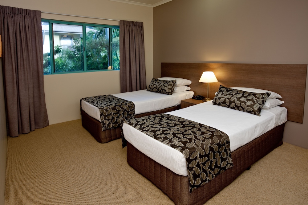 Coral Sands Beachfront Resort 22/59