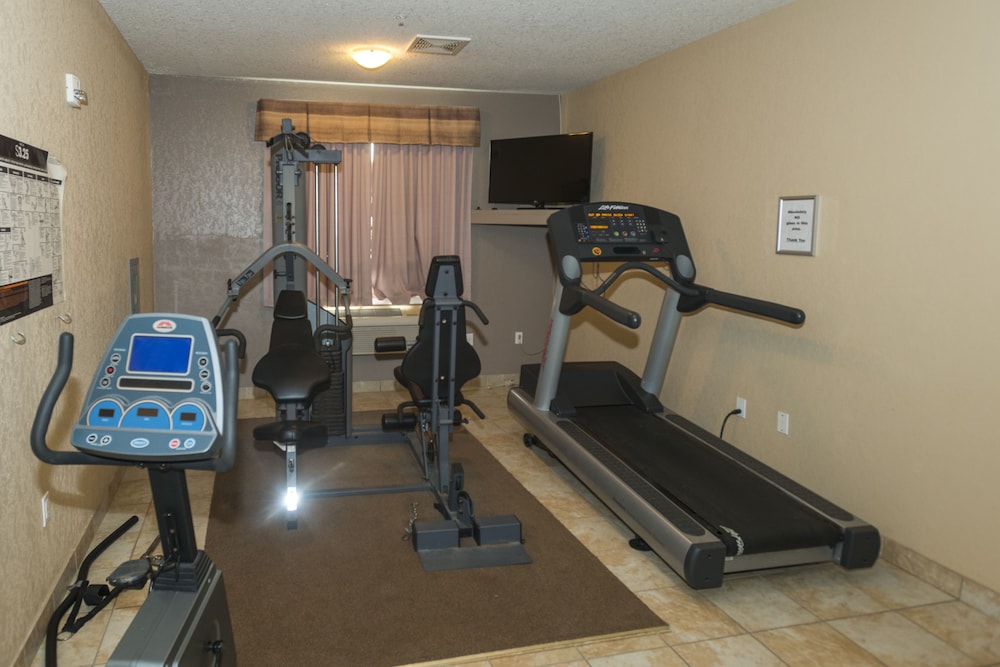 Lakeview Inns & Suites - Fort Nelson 24/35