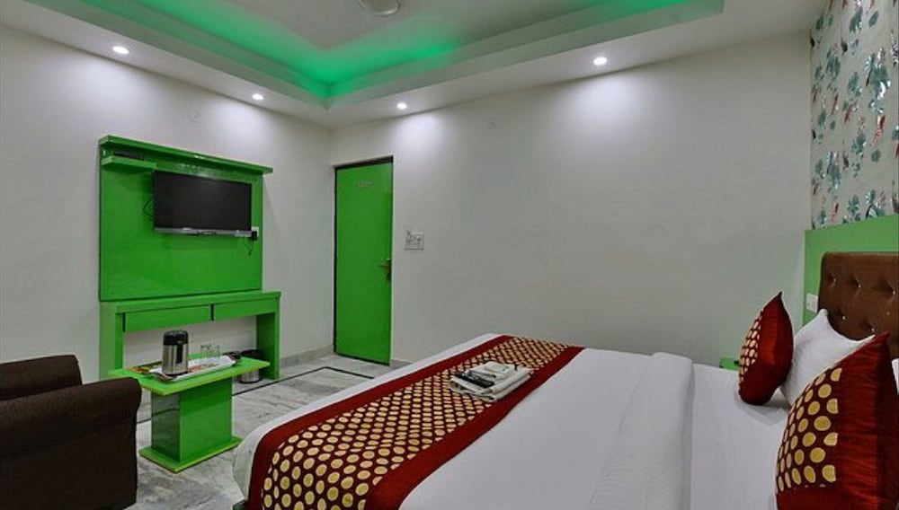 Hotel Noida International 35/50