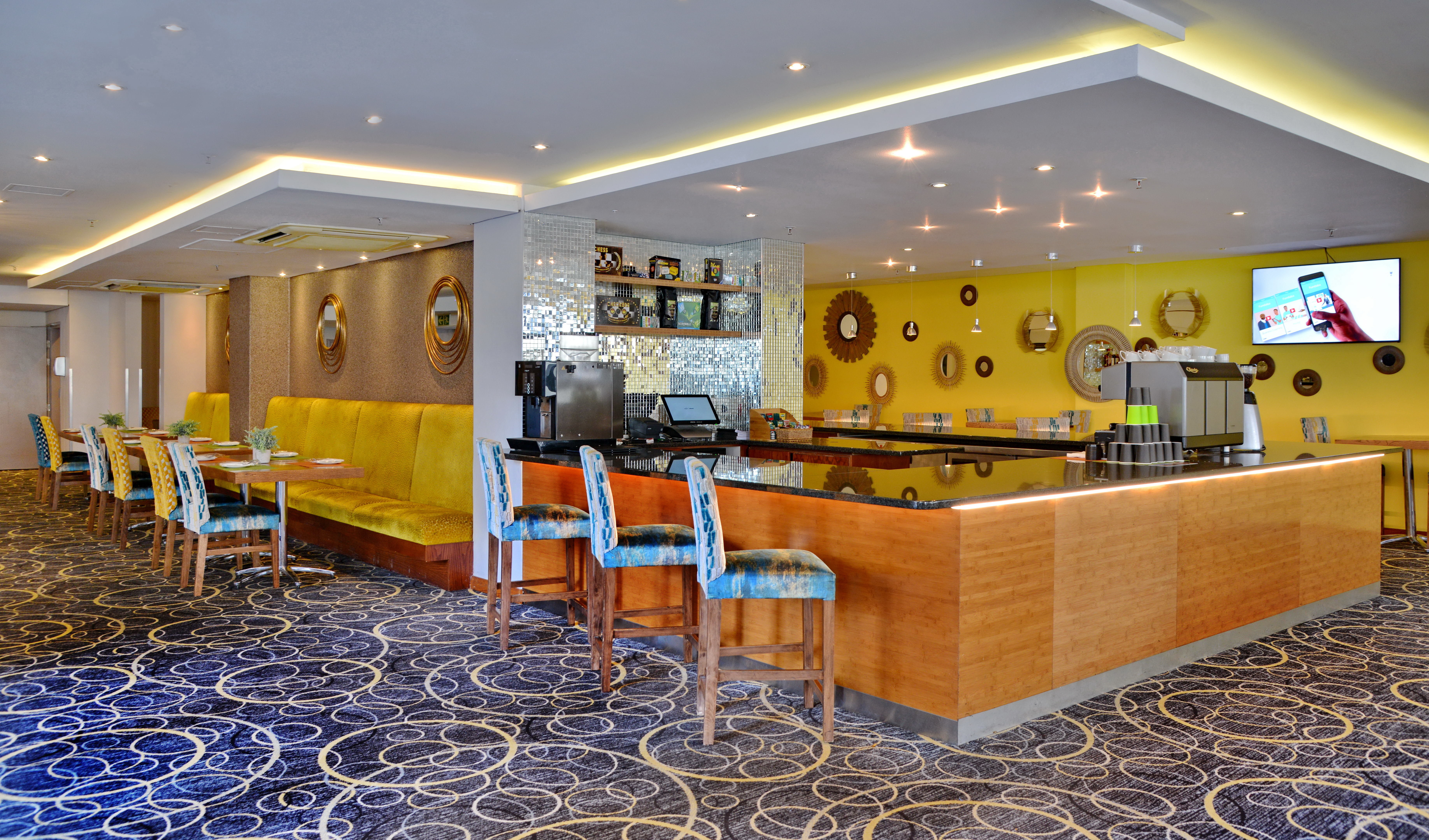 Lobby at Cresta Grande Cape Town, CAPE TOWN - WESTERN CAPE