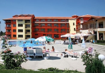 Hotel Grand 3/54