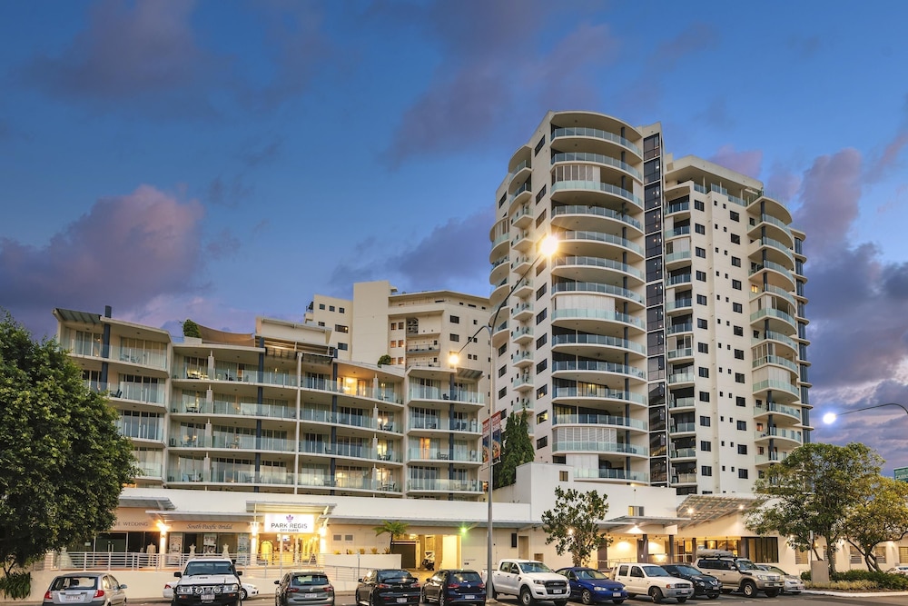 PARK REGIS CITY QUAYS 32/53