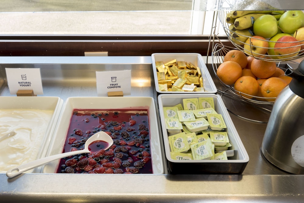 Holiday Inn Express Birmingham - Star City 25/61