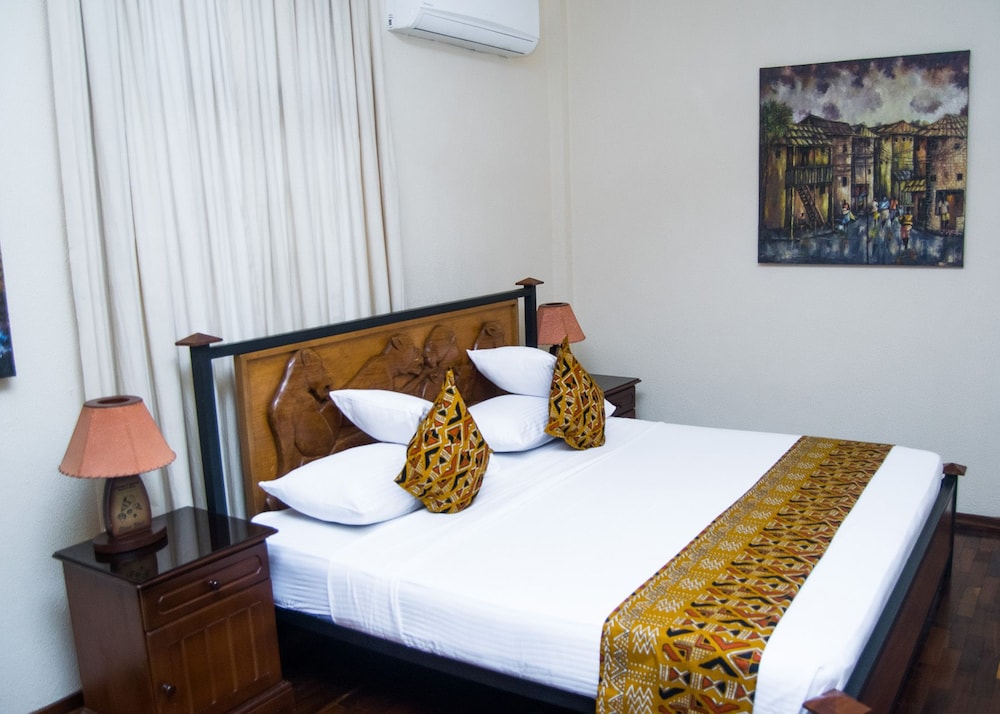 Coconut Grove Regency Hotel 26/66