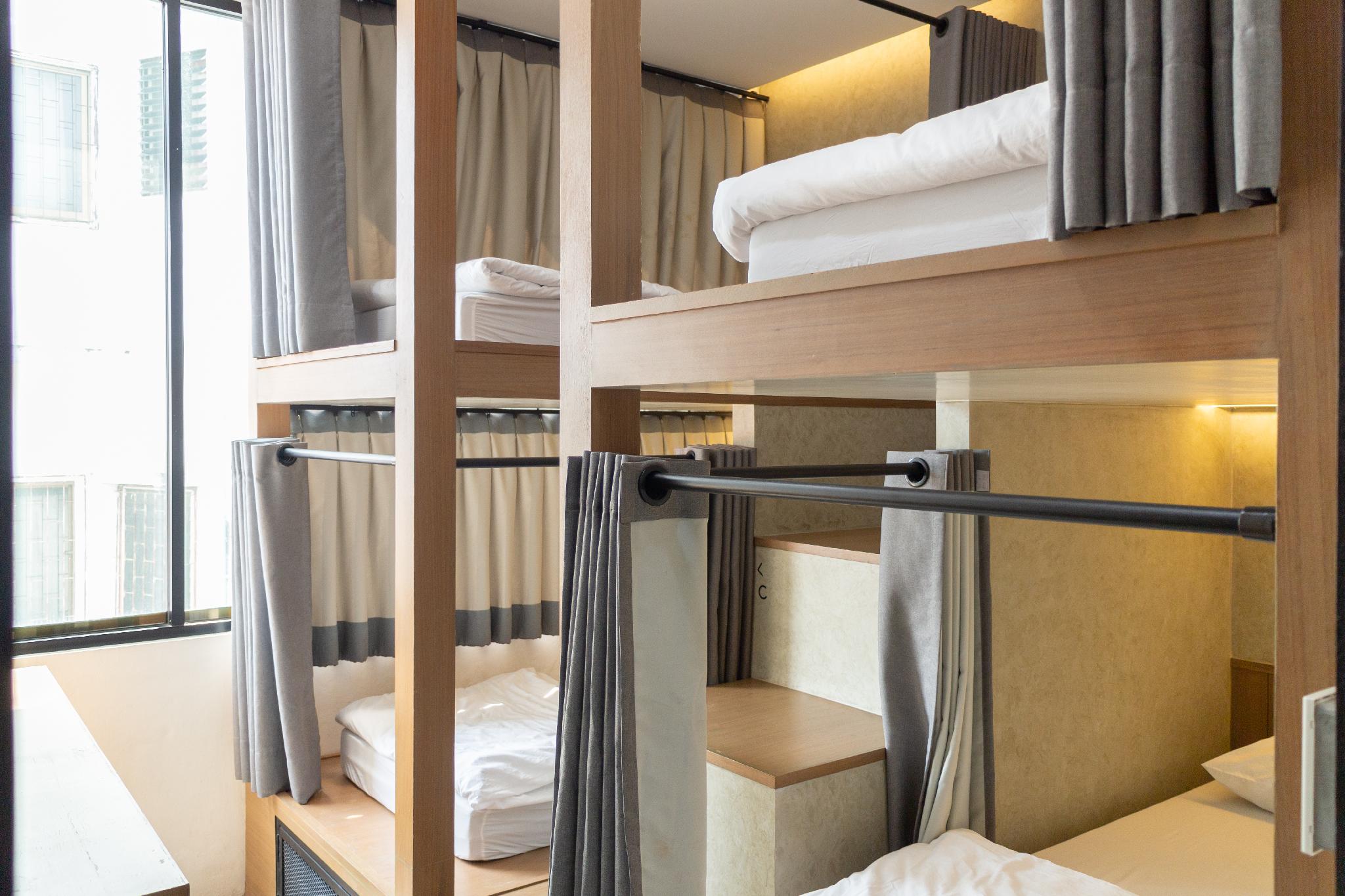 Private, 4 Bunk Beds