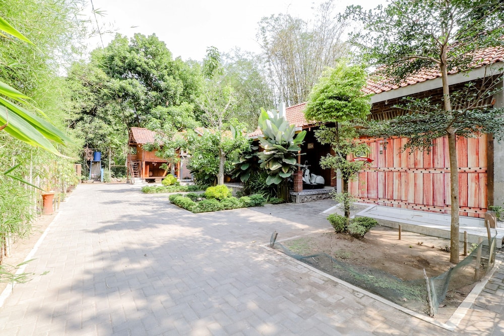 d Hasinda Homestay 52/56