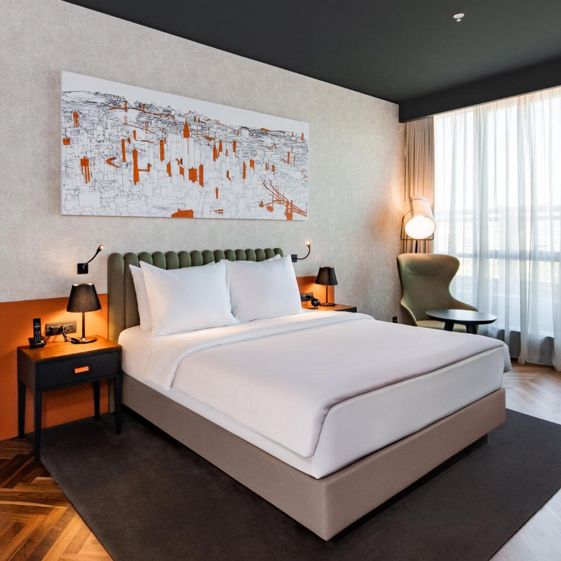 Diplomat, Suite, King Bed