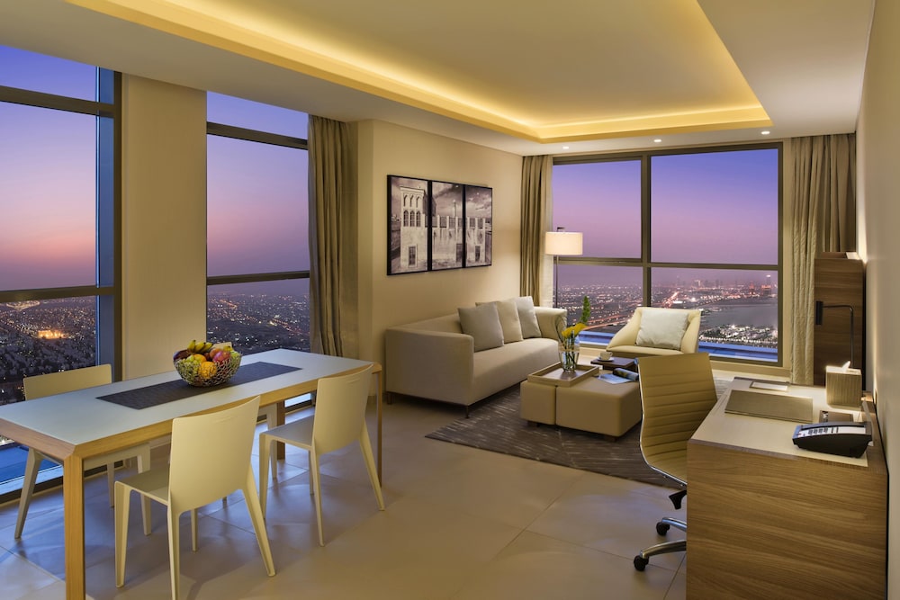 Voco Doha West Bay Suites 71/100