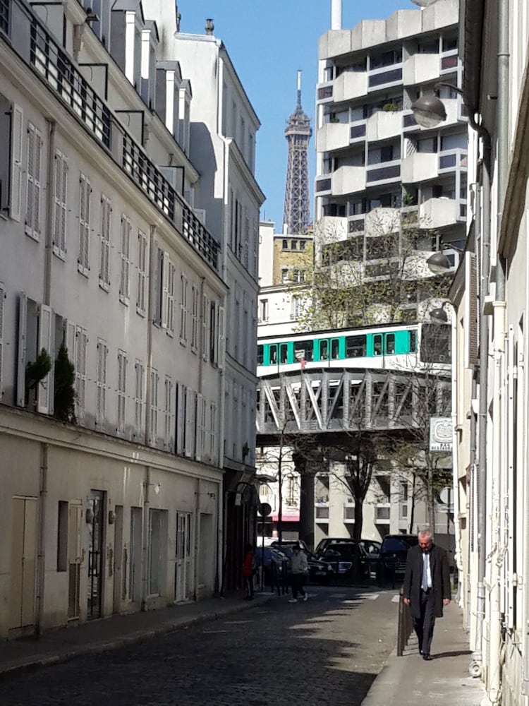 Ibis Styles Paris Eiffel Cambronne Hotel 3/58