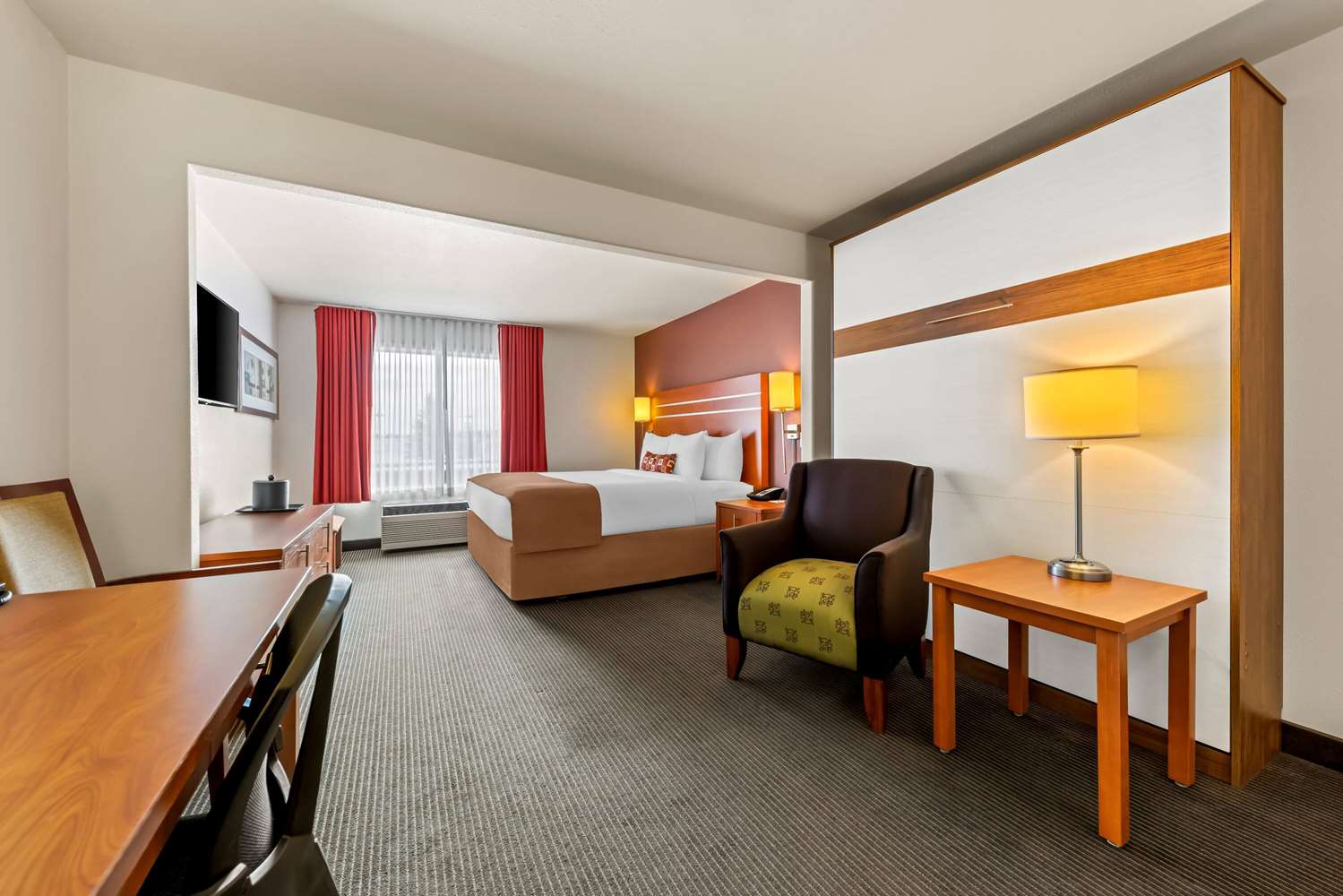 Wingate by Wyndham Calgary 19/39