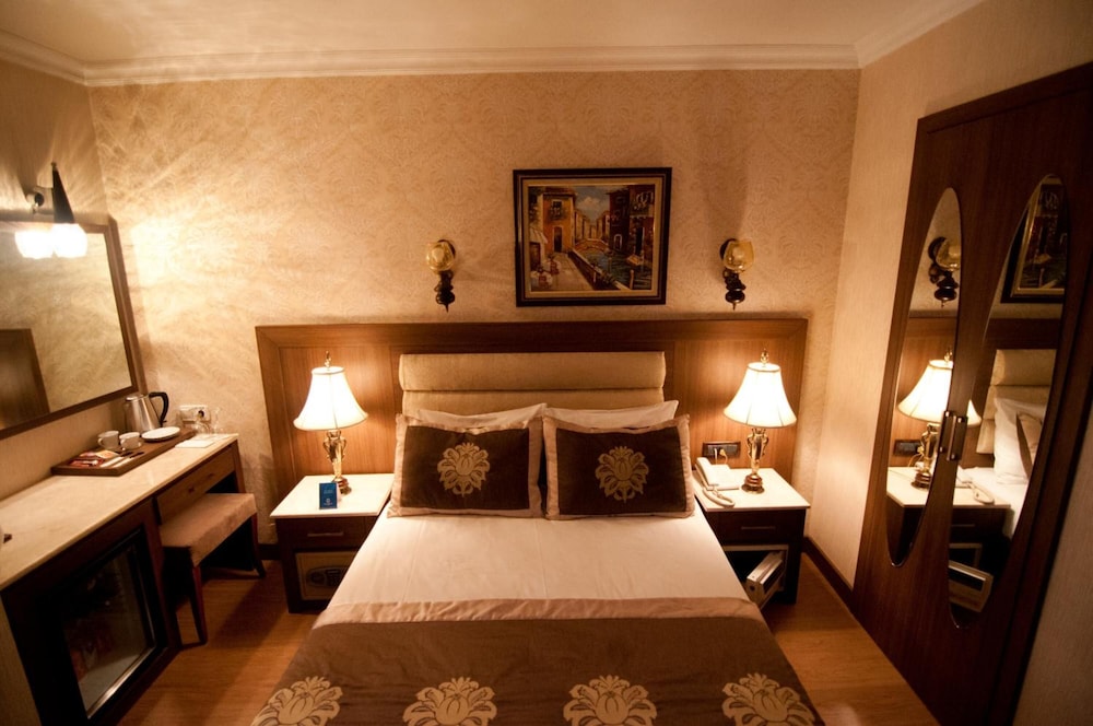 Grand Hilarium Hotel 30/68