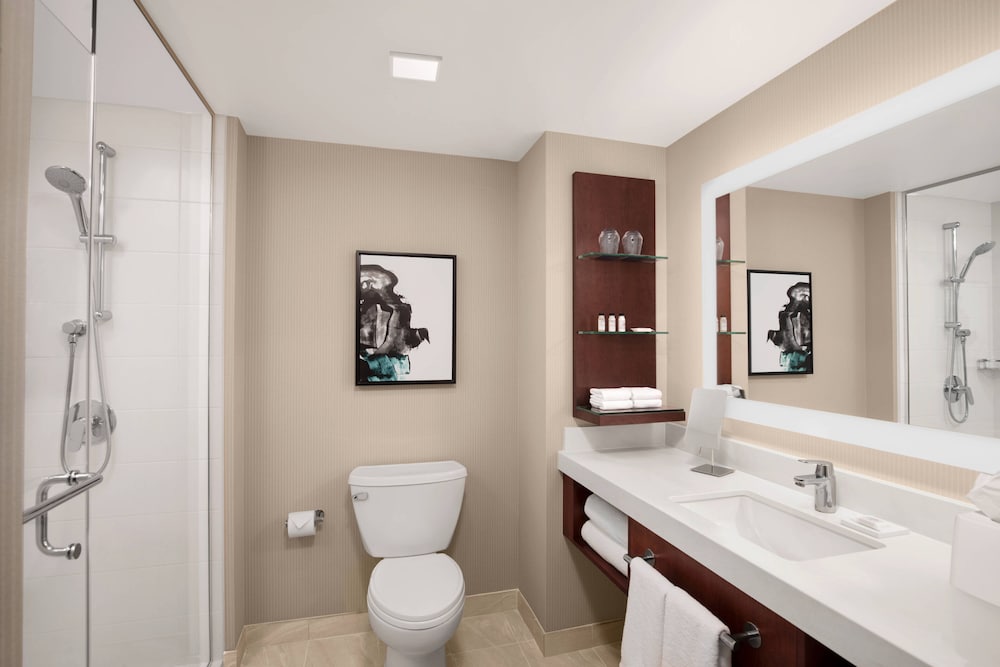 Delta Hotels By Marriott Thunder Bay 14/51