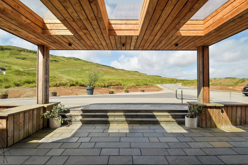 Bracken Hide Hotel 30/47