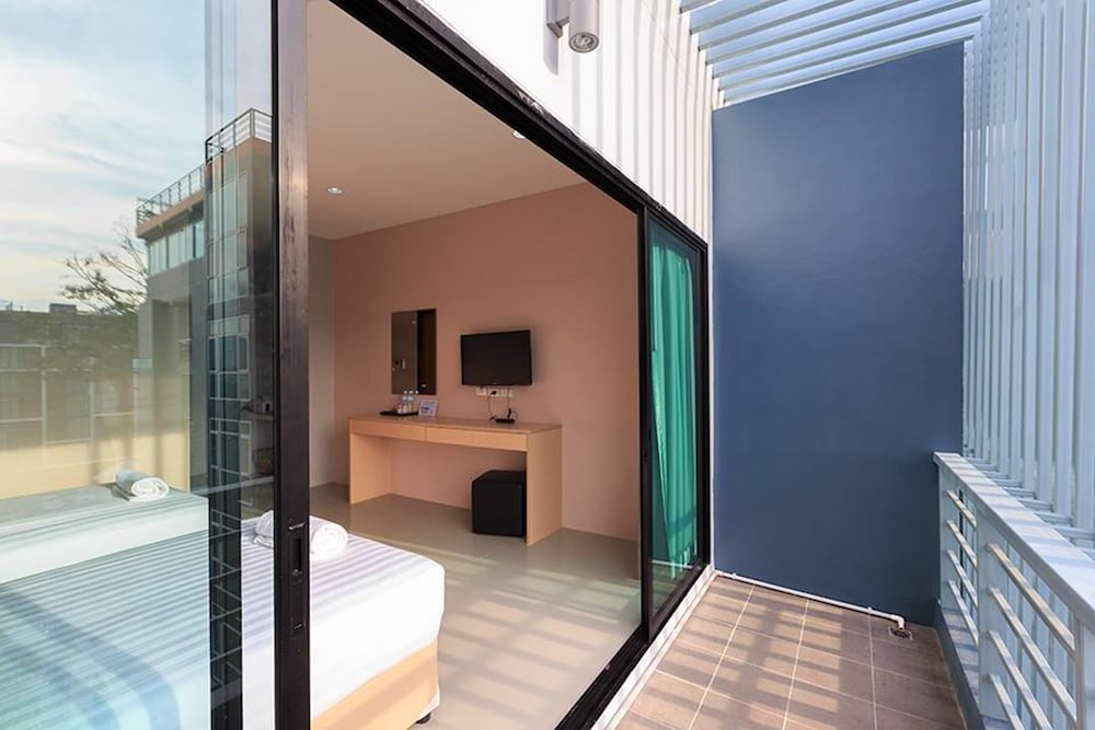 JJ Residence Phuket Town by ZUZU 31/38