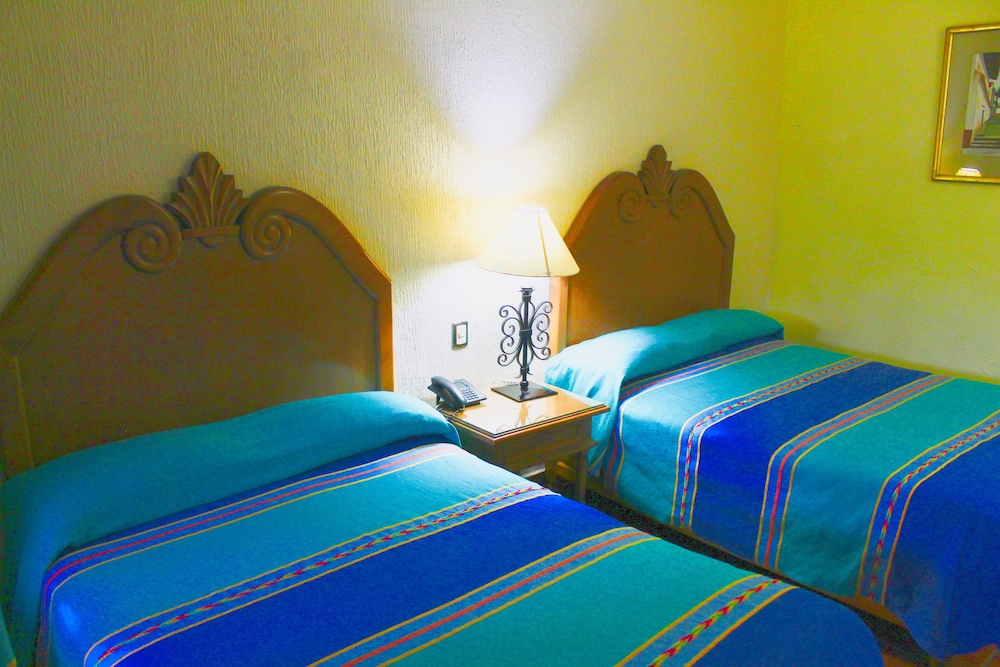 Hotel La Parroquia 11/82
