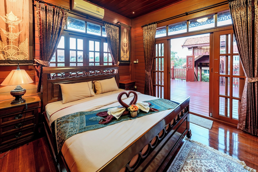 2 Bedrooms, Lanna, Deluxe, 2 King Beds, Pool Side