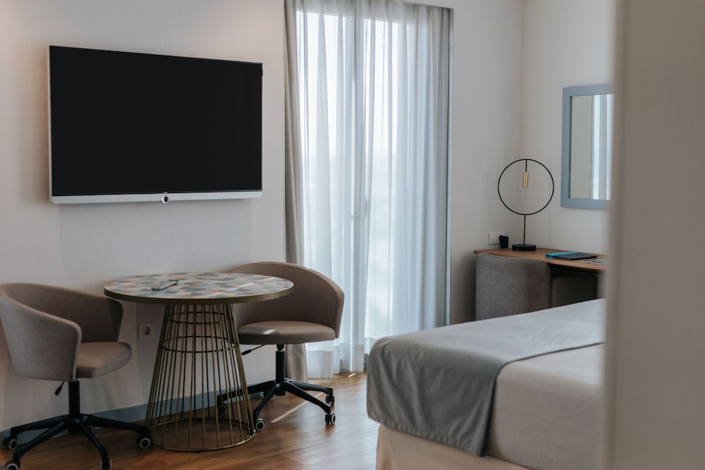 Hotel Neptuno Playa & Spa 42/50